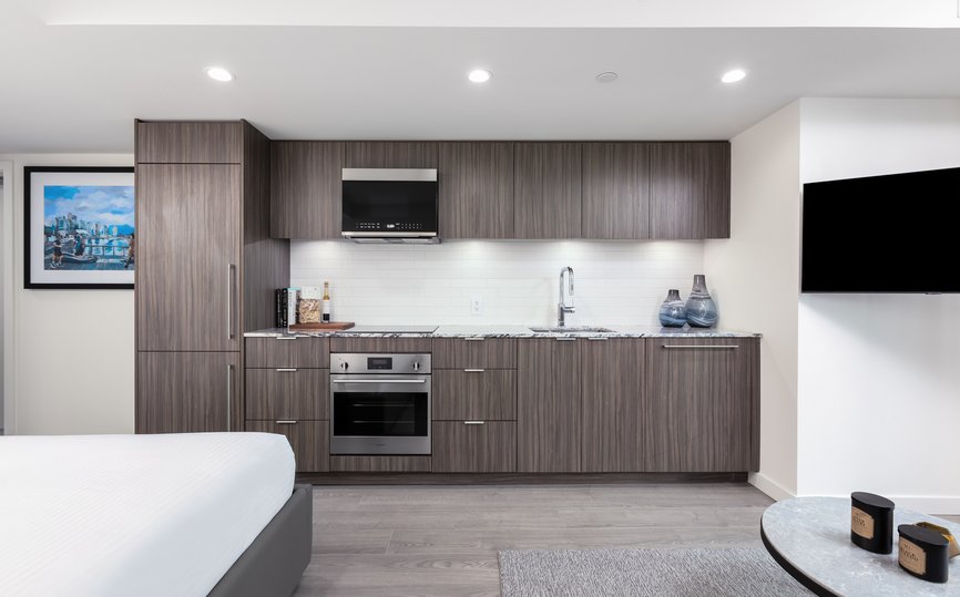 Vancouver Howe Level Suite