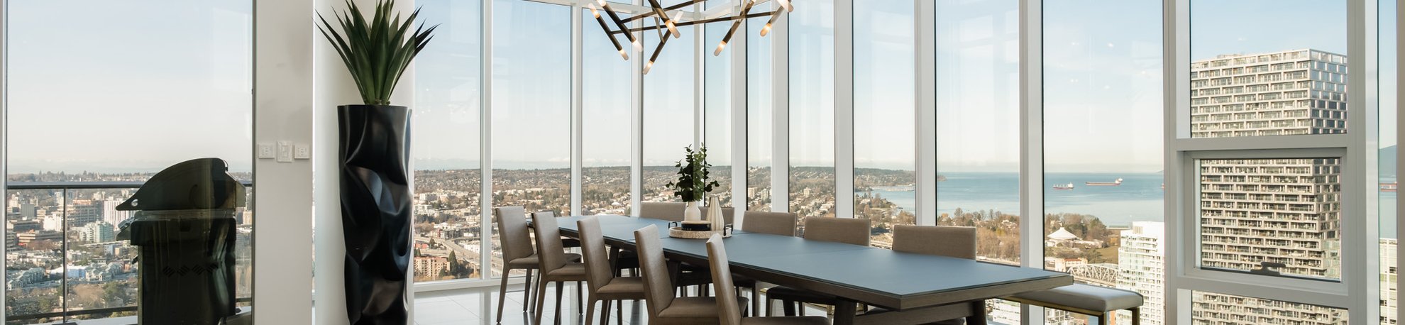 The Charleson Penthouse at Level Richards_Dining Room